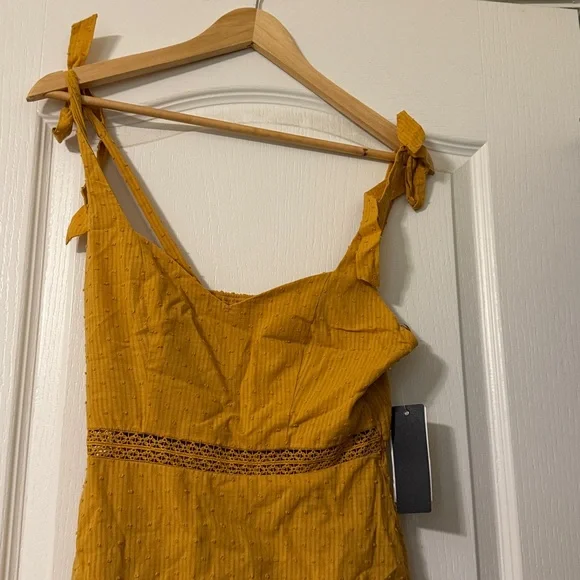 Yellow Sleeveless Dress with Bow Straps - Picture 12 of 12